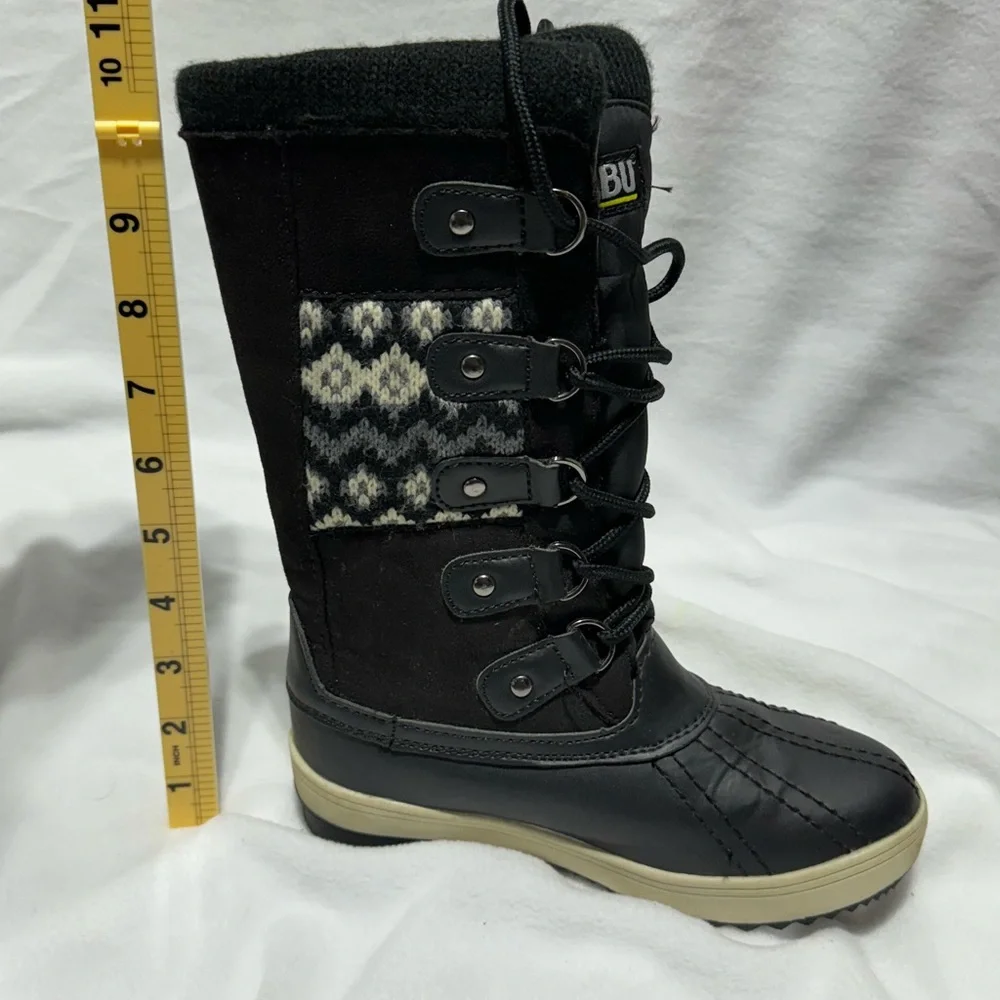 Khombu Girl's Size 1 Daria Black White Knit Embroidered Winter Snow Boots